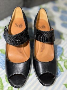 Sofft Black Leather Peep-Toe Mary Jane Heels with Textured Wide Strap and Button